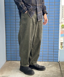 メンズのその他パンツ（グリーン・カーキ/緑色系・コーデュロイ