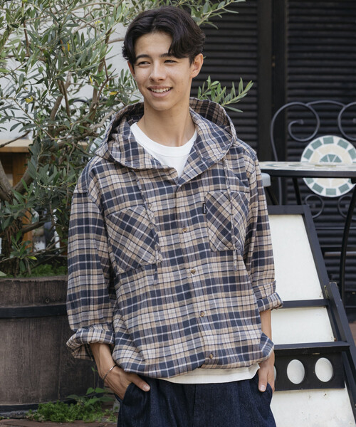 Foxfire(フォックスファイヤー)の「Foxfire/フォックスファイヤー 別注 チェックネル プルオーバーフーディーシャツ/リラックスフィット(シャツ/ブラウス・メンズ・チャコールグレー/グリーン/ネイビー・LARGE/MEDIUM)」の4枚目の写真