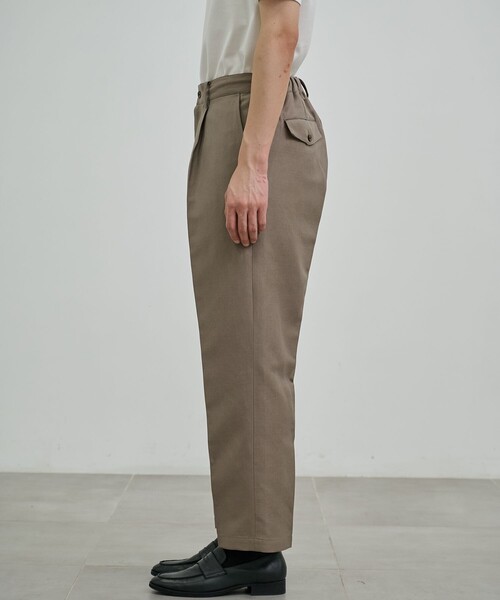 UNITED TOKYO(ユナイテッドトウキョウ)の「WOOL LINEN 1タックスラックス(その他パンツ・メンズ・グレイッシュベージュ/ブラック・1/2)」の16枚目の写真