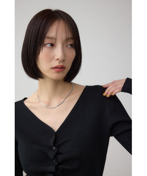 AZUL by moussy(アズールバイマウジー)の「フロントギャザーVネックニット(ニット/セーター・レディース・ブラウン/ブラック/ライトグレー・FREE)」の21枚目の写真