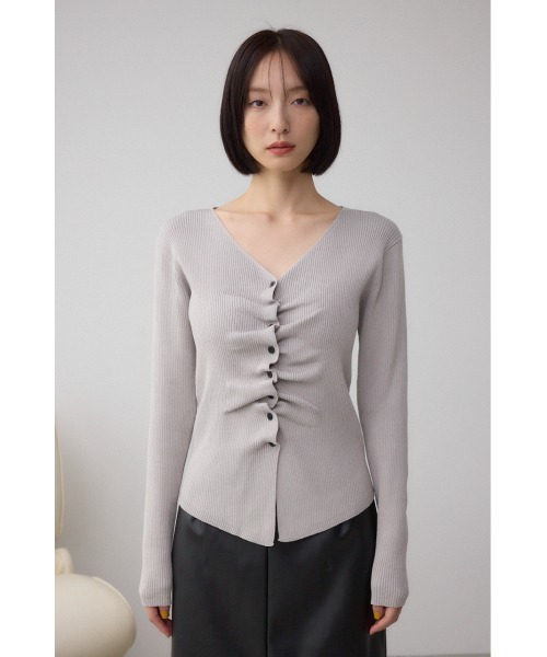 AZUL by moussy(アズールバイマウジー)の「フロントギャザーVネックニット(ニット/セーター・レディース・ブラウン/ブラック/ライトグレー・FREE)」の14枚目の写真
