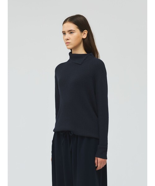 mizuiroind（ミズイロインド）の「mizuiro ind ボタン付きリブハイネックプルオーバー（ニット/セーター・レディース・ブラック/アイボリー/ネイビー/ブラウン/グレー・FREE）」の7枚目の写真