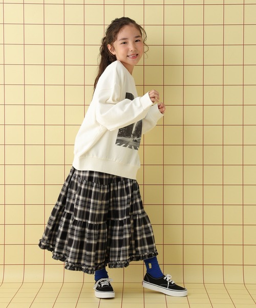 LEPSIM(レプシィム)の「【KIDS】裏毛プリントスウェットプルオーバー 598345(スウェット・キッズ・グレー/ライトグリーン/アイボリー・130/140/120)」の4枚目の写真