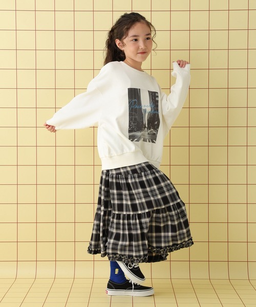 LEPSIM(レプシィム)の「【KIDS】裏毛プリントスウェットプルオーバー 598345(スウェット・キッズ・グレー/ライトグリーン/アイボリー・130/140/120)」の5枚目の写真