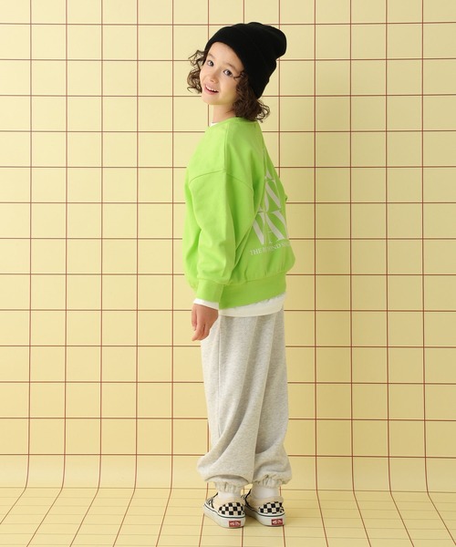 LEPSIM(レプシィム)の「【KIDS】裏毛プリントスウェットプルオーバー 598345(スウェット・キッズ・グレー/ライトグリーン/アイボリー・130/140/120)」の20枚目の写真