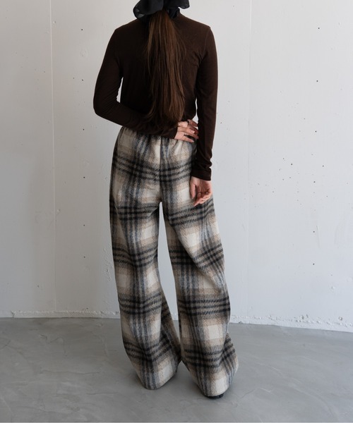 hwyl（ヒュイル）の「起毛チェック柄タックワイドパンツ（その他パンツ・レディース・ホワイト系その他/ブルー系その他・FREE）」の10枚目の写真