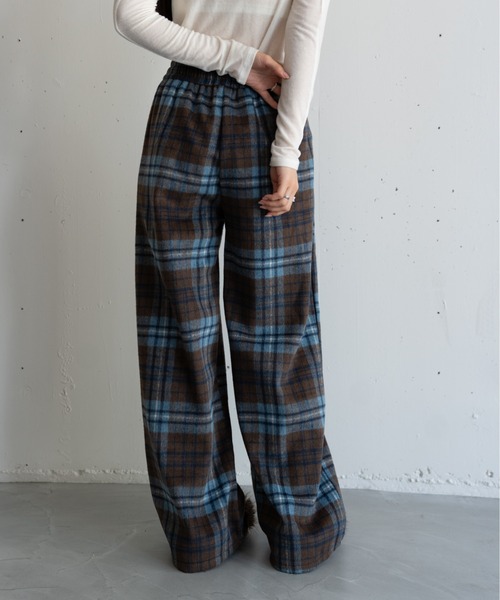 hwyl（ヒュイル）の「起毛チェック柄タックワイドパンツ（その他パンツ・レディース・ホワイト系その他/ブルー系その他・FREE）」の15枚目の写真