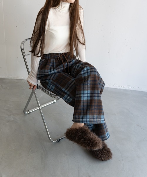 hwyl（ヒュイル）の「起毛チェック柄タックワイドパンツ（その他パンツ・レディース・ホワイト系その他/ブルー系その他・FREE）」の19枚目の写真