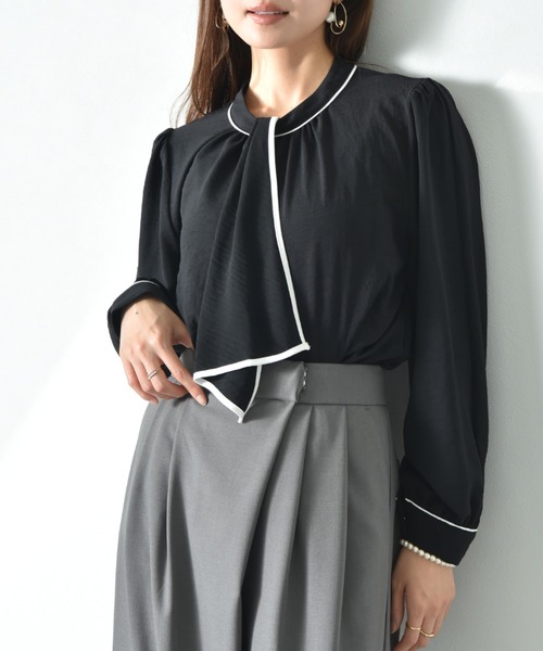 INTERPLANET（インタープラネット）の「【UV・接触冷感】ポーラチーフタイ袖２ＷＡＹブラウス（シャツ/ブラウス・レディース・ベージュ/オフホワイト/ブラック・FREE）」の2枚目の写真