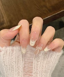 Lace Ladies（レースレディース）の「パール付き リボン アート フレンチ ネイルチップ（ネイルシール/ネイルチップ）」