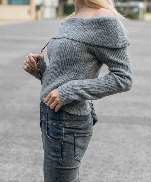 GORGE（ゴージ）の「《オフショルダー×美シルエット》レディース ニットトップス 肩あき 大人フェミニン 秋冬（ニット/セーター・レディース・アイボリー/チャコール/ボルドー・F）」の11枚目の写真