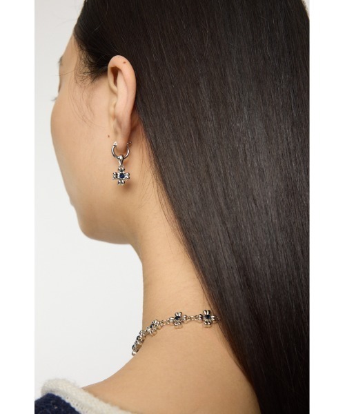 MOUSSY（マウジー）の「FLORAL ピアス（ピアス（両耳用）・レディース・シルバー/ゴールド・FREE）」の2枚目の写真