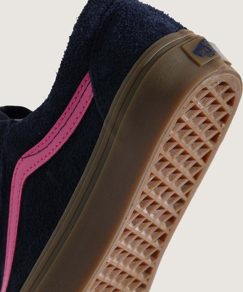 VANS(バンズ)の「オールドスクール ヘアリースエード / Old Skool HAIRY SUEDE NAVY/PIN VN000E9T3E01(スニーカー・メンズ・ネイビー・4/4.5/5/7/6.5/6/5.5)」の6枚目の写真