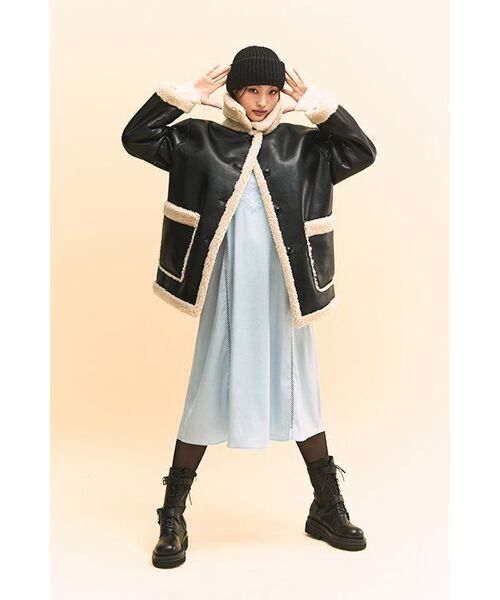 MUSINSA STANDARD WOMAN（ムシンサスタンダードウーマン）の「[ヒートタンダード] ウィメンズ薄起毛スリムタートルネック長袖Tシャツ [クリーム]（Tシャツ/カットソー・レディース・その他・SMALL/MEDIUM/LARGE/X-SMALL）」の12枚目の写真