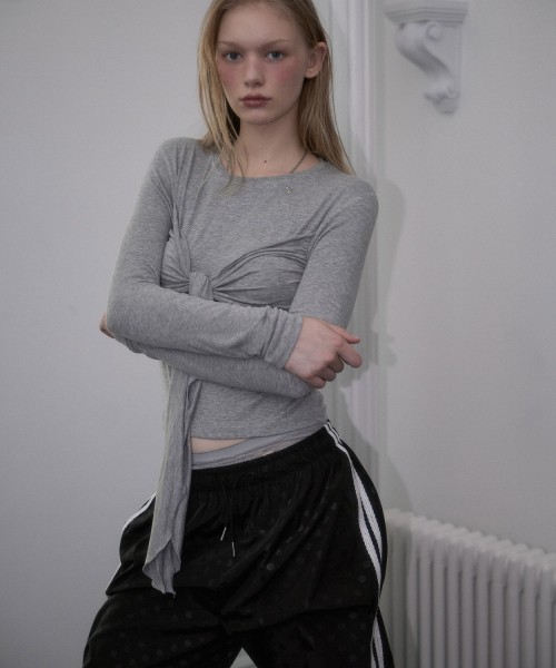 ROSEFRANTZ（ロゼフランツ）の「Tie Ribbon Long Sleeve [Gray]（Tシャツ/カットソー・レディース・アッシュグレー・OS）」の8枚目の写真