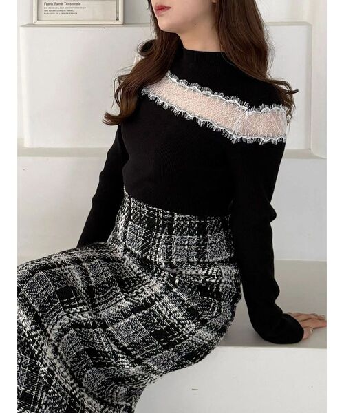 MERCURYDUO(マーキュリーデュオ)の「レースカッティングニット(ニット/セーター・レディース・チャコールグレー/ブラック/ピンク・FREE)」の2枚目の写真