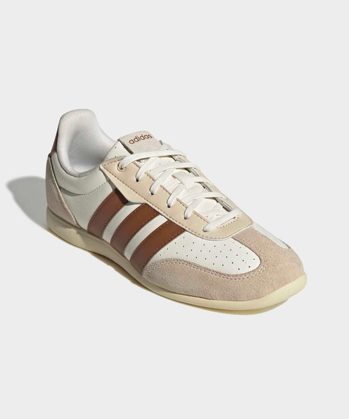 adidas(アディダス)の「バレダ ロー / BARREDA LO / アディダス adidas(スニーカー・レディース・ホワイト・27.0cm/26.5cm/26.0cm/25.5cm/25.0cm/24.5cm/24.0cm/23.5cm/23.0cm/22.5cm/22.0cm)」の9枚目の写真