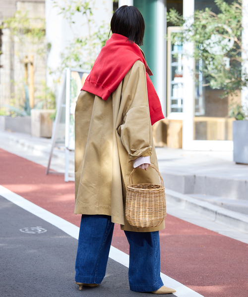 SLOBE IENA（スローブイエナ）の「《ネイビーのみWEB限定》ドルマンスリーブコート（ステンカラーコート・レディース・ベージュ/ネイビー・36/38）」の3枚目の写真