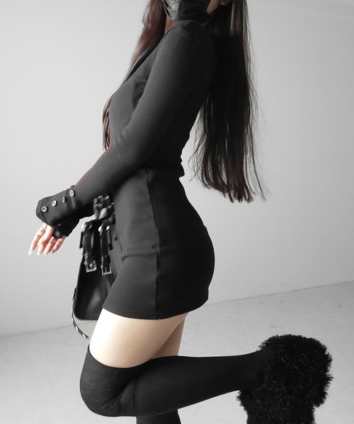 me+em select(ミームセレクト)の「【 2color 】裏起毛ヘンリーネックタイトミニワンピース / urakimo henley neck tight mini onepiece(ワンピース・レディース・ブラック/グレー・FREE)」の17枚目の写真