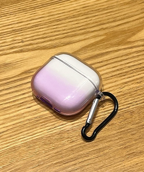Fun & Daily（ファンアンドデイリー）の「グラデーションクリアエアポッズケース（ヘッドフォン/イヤホン・レディース・パープル系その他・B/A）」の2枚目の写真