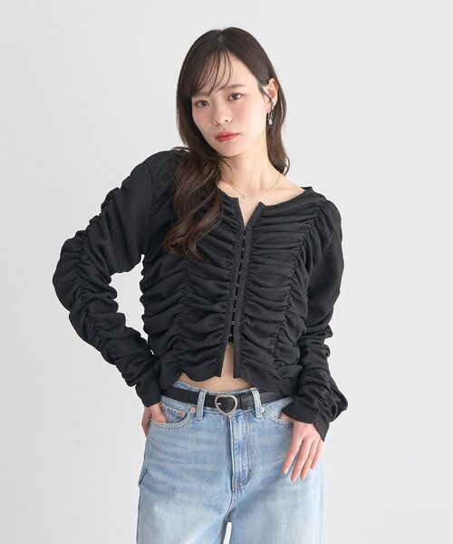 earth music&ecology（アースミュージックアンドエコロジー）の「フロントホックシャーリングトップス（シャツ/ブラウス・レディース・アイボリー/ブラック/モカ・FREE）」の6枚目の写真