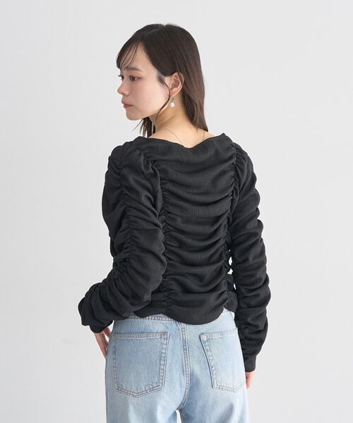 earth music&ecology（アースミュージックアンドエコロジー）の「フロントホックシャーリングトップス（シャツ/ブラウス・レディース・アイボリー/ブラック/モカ・FREE）」の8枚目の写真