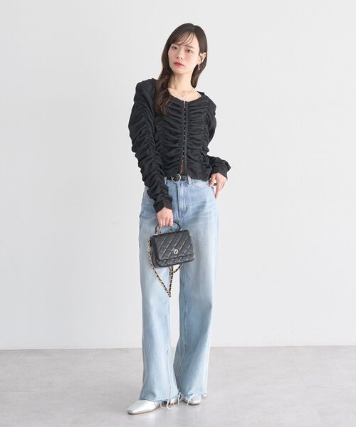 earth music&ecology（アースミュージックアンドエコロジー）の「フロントホックシャーリングトップス（シャツ/ブラウス・レディース・アイボリー/ブラック/モカ・FREE）」の9枚目の写真