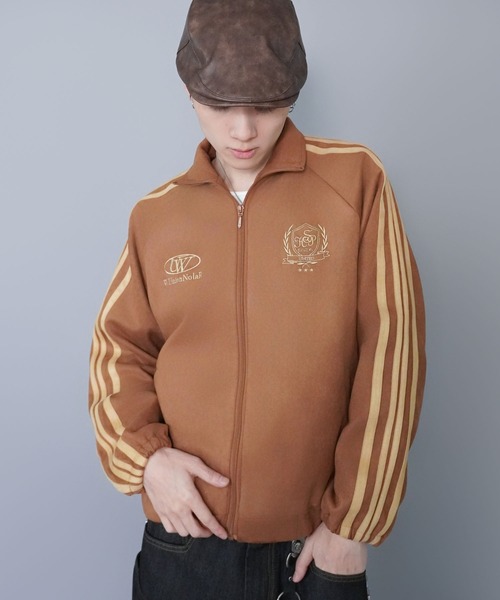 SPINNS（スピンズ）の「【しっかり厚手】短丈フェイクスエードブルゾン/裏地付き・春まで対応/ユニセックス（ブルゾン・メンズ・グレー系その他/ブラウン系その他/ホワイト系その他/ベージュ系その他・ONESIZE）」の3枚目の写真