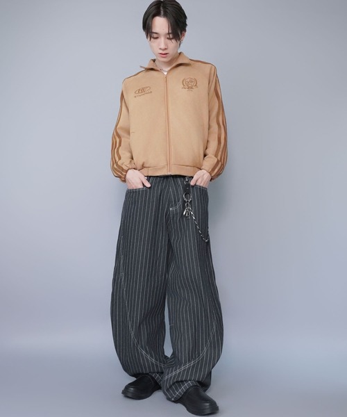 SPINNS（スピンズ）の「【しっかり厚手】短丈フェイクスエードブルゾン/裏地付き・春まで対応/ユニセックス（ブルゾン・メンズ・グレー系その他/ブラウン系その他/ホワイト系その他/ベージュ系その他・ONESIZE）」の5枚目の写真