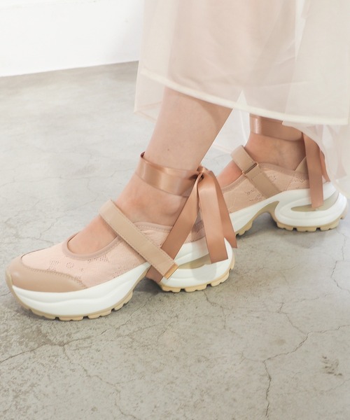 byあしながおじさん（バイアシナガオジサン）の「2WAY厚底バレエスニーカー　8710645（スニーカー・レディース・ピンクベージュ/ブラック/アイボリー・24.5cm/24cm/23.5cm/23cm/22.5cm）」の3枚目の写真