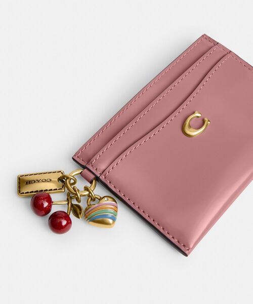 COACH（コーチ）の「エッセンシャル カード ケース・チャーム（カードケース・レディース・ピンク系その他・ONE）」の4枚目の写真