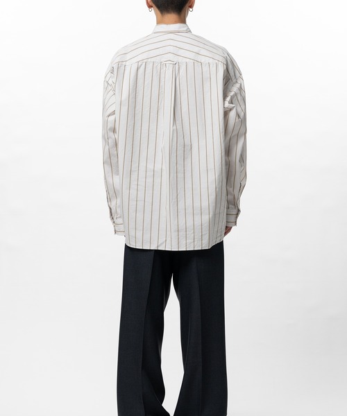 In・stru(men-tal).(インストルメンタル)の「Cotton High Density Stripe Long-sleeve Shirt(シャツ/ブラウス・メンズ・ホワイト/ライトブルー/ブラック・44)」の7枚目の写真