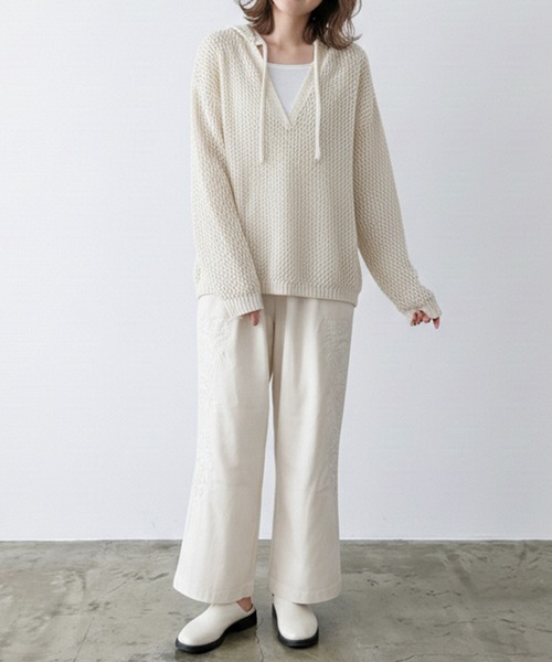 Muscat（マスカット）の「フラワー刺繍ワイドパンツ（その他パンツ・レディース・サンドベージュ/ブラック・F）」の3枚目の写真