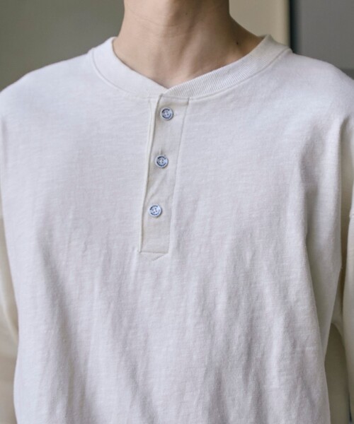 SMITH'S(スミス)の「SMITH'S(スミス)別注ヘンリーネックTシャツ(Tシャツ/カットソー・メンズ・ブラック/オフホワイト・S/M/L/XL)」の7枚目の写真