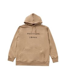 APOSTROPHE COMMA（アポストロフィコンマ）の「フルネームドローイングロゴフードパーカー（ベージュ/ブラック）（パーカー）」