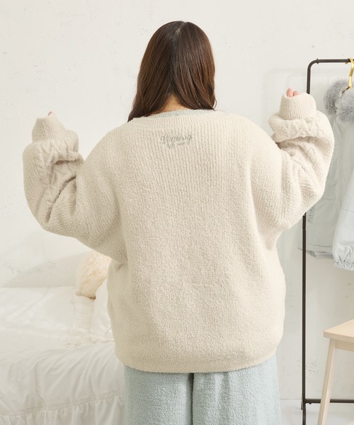 Louiosy(ルオシー)の「【Louiosy】【大きいサイズ】フラッフィーケーブルカーディガン(カーディガン/ボレロ・レディース・アイボリー/ライトブルー・LL/4L)」の9枚目の写真