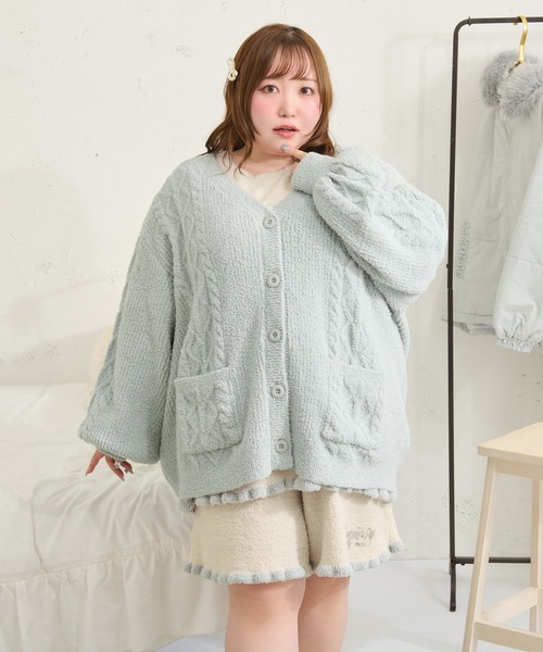 Louiosy(ルオシー)の「【Louiosy】【大きいサイズ】フラッフィーケーブルカーディガン(カーディガン/ボレロ・レディース・アイボリー/ライトブルー・LL/4L)」の6枚目の写真