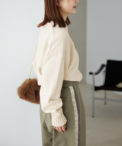 SLOBE IENA(スローブイエナ)の「《WEB限定/追加2》バルキーコットンプルオーバー(ニット/セーター・レディース・ホワイト/サックスブルー/カーキ/ブルー・FREE)」の11枚目の写真