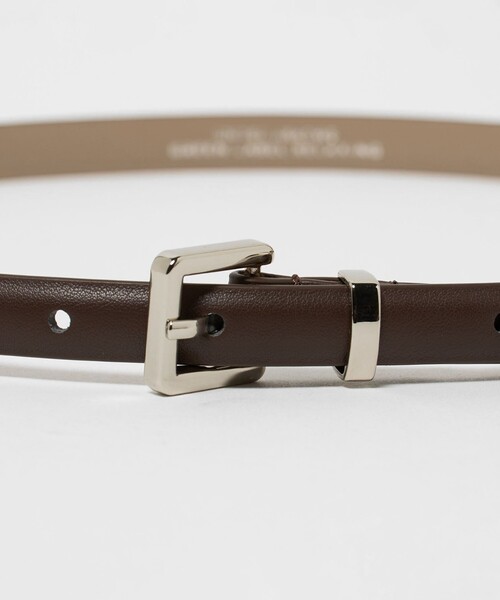green label relaxing（グリーンレーベルリラクシング）の「ナロー メタルサルカン ベルト（ベルト・レディース・ダークブラウン/ブラック・FREE）」の4枚目の写真