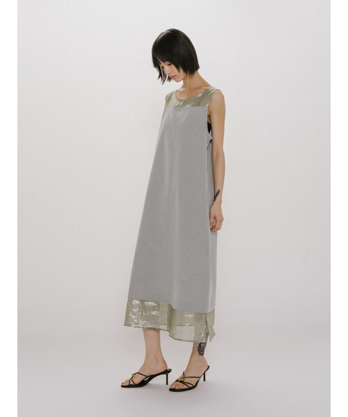 MIDIUMISOLID（ミディウミソリッド）の「MIDIUMISOLID for Ladies 箔プリントオーガンジーノースリーブワンピース（ワンピース・レディース・アイボリー/ライトグレー・FREE）」の2枚目の写真