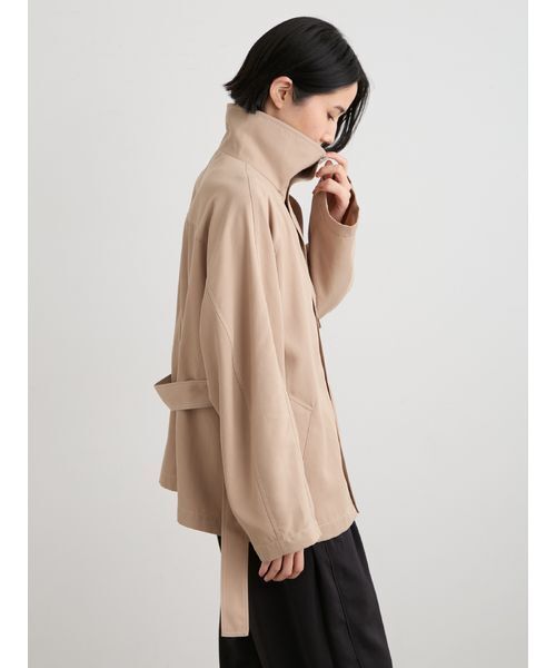 MIESROHE(ミースロエ)の「【セットアップ対応】撥水/リサイクルショートトレンチ(トレンチコート・レディース・カーキ/ホワイト/ベージュ・0/1)」の7枚目の写真