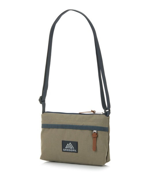 GREGORY(グレゴリー)の「エンベロップショルダー ENVELOPE SHOULDER サンドストーム(ショルダーバッグ・メンズ・ベージュ系・ONE SIZE)」の1枚目の写真