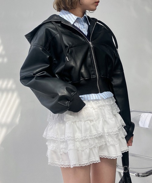 AS KNOW AS plus（アズノゥアズプラス）の「◯フード付き クロップド丈ジャケット  セットアップ対応（その他アウター・レディース・ブラック系その他/カモフラージュ/ケミカルウォッシュ・FREE）」の2枚目の写真