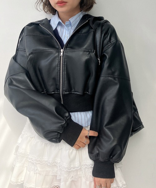 AS KNOW AS plus（アズノゥアズプラス）の「◯フード付き クロップド丈ジャケット  セットアップ対応（その他アウター・レディース・ブラック系その他/カモフラージュ/ケミカルウォッシュ・FREE）」の4枚目の写真