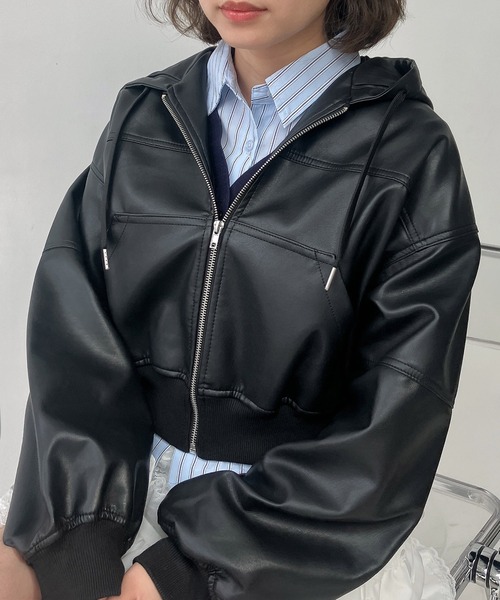 AS KNOW AS plus（アズノゥアズプラス）の「◯フード付き クロップド丈ジャケット  セットアップ対応（その他アウター・レディース・ブラック系その他/カモフラージュ/ケミカルウォッシュ・FREE）」の5枚目の写真