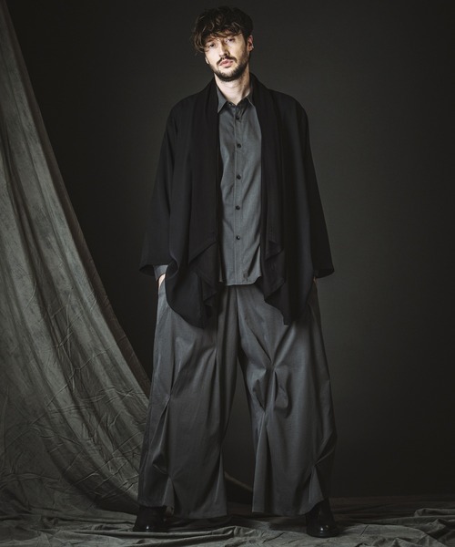 NO ID.(ノーアイディ)の「【NO ID.】Random Tuck Wide Pants / ランダム タック ワイド パンツ(その他パンツ・メンズ・ブラック/グレー・1/2)」の7枚目の写真