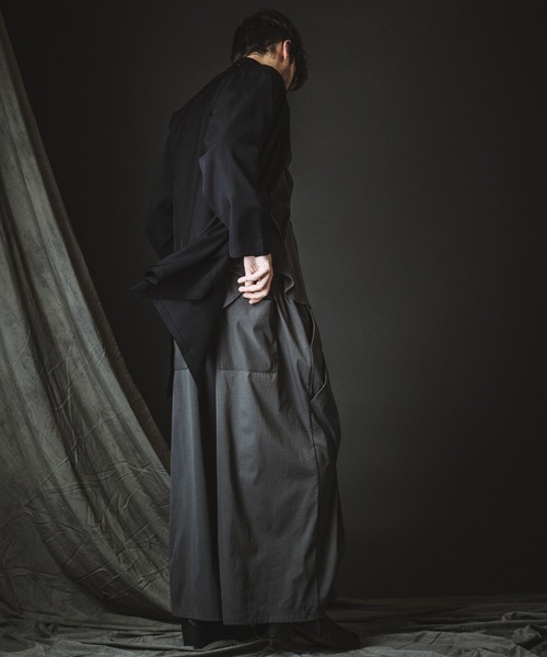 NO ID.(ノーアイディ)の「【NO ID.】Random Tuck Wide Pants / ランダム タック ワイド パンツ(その他パンツ・メンズ・ブラック/グレー・1/2)」の14枚目の写真