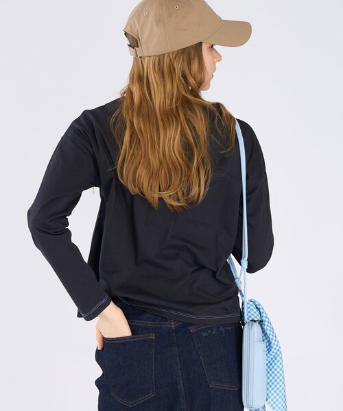 To b. by agnes b.（トゥービーバイアニエスベー）の「カラー ロゴ 刺繍 長袖 Tシャツ（Tシャツ/カットソー・レディース・ブラック系その他・38/40）」の5枚目の写真