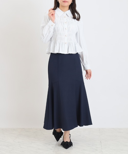 ASTORIA ODIER（アストリアオディール）の「シャーリングクロップドシャツ（シャツ/ブラウス・レディース・アイボリー/サックスブルー・MEDIUM）」の7枚目の写真