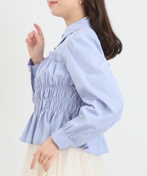 ASTORIA ODIER（アストリアオディール）の「シャーリングクロップドシャツ（シャツ/ブラウス・レディース・アイボリー/サックスブルー・MEDIUM）」の9枚目の写真